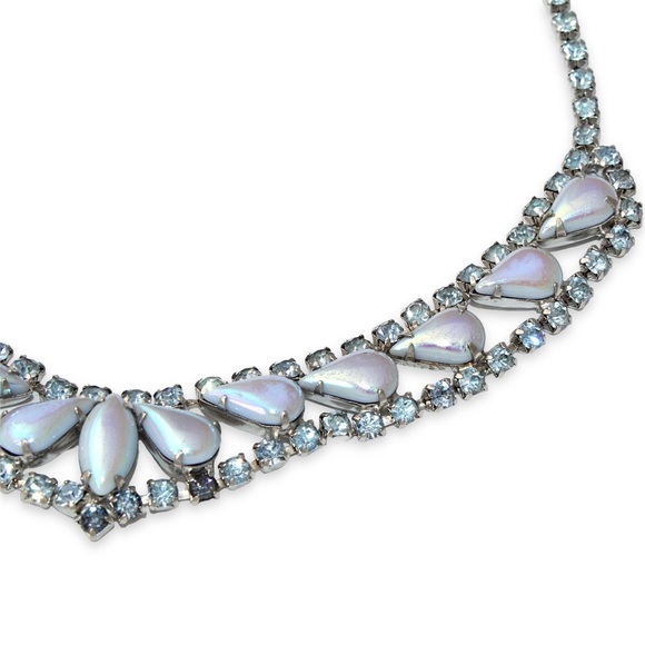 Vintage Iridescent Lucite Blue Rhinestone Collar Necklace Aurora Borealis 1950s - Picture 5 of 6